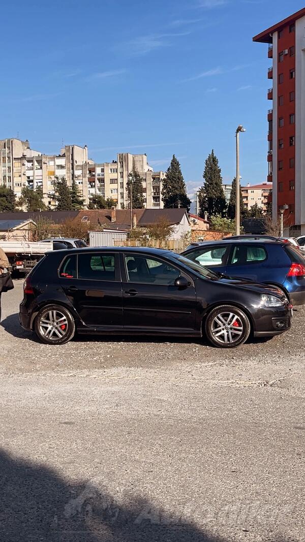 Volkswagen - Golf 5 - 2.0 TDI