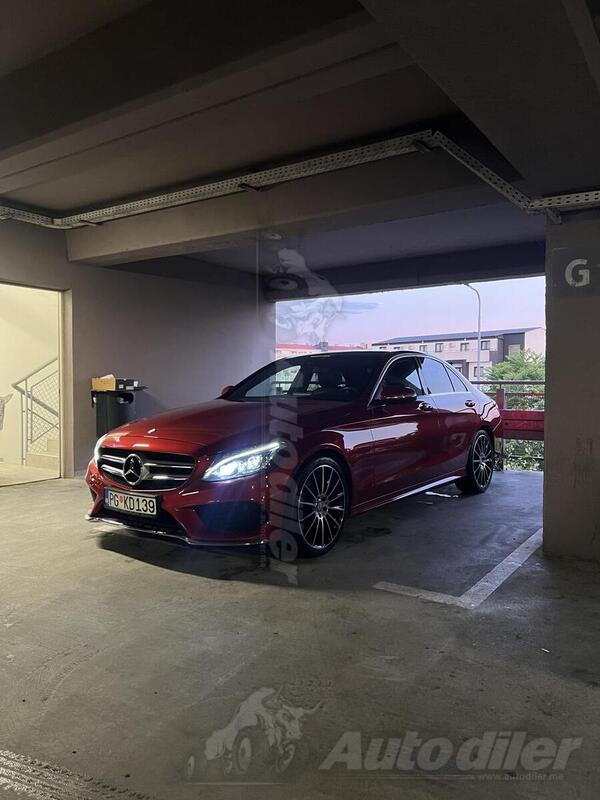 Mercedes Benz - 220 - 2.2