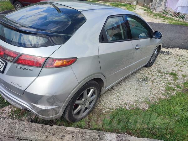 Honda - Civic - 2,2cdti