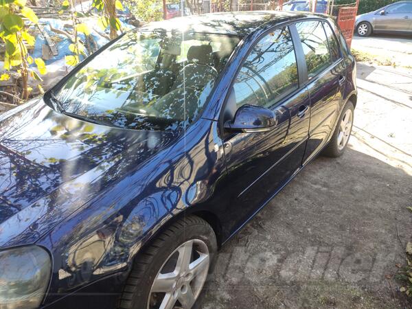 Volkswagen - Golf 5 - 1.9 tdi