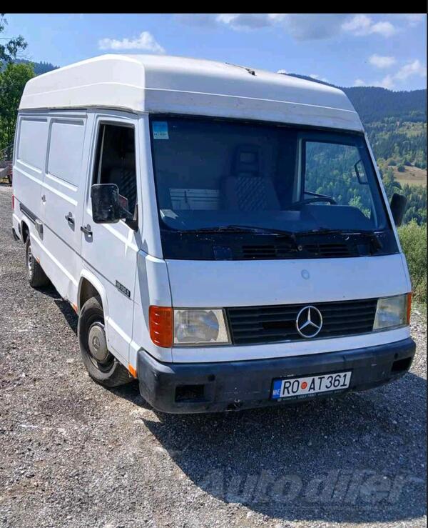 Mercedes Benz - MB 100