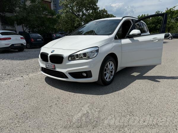BMW - 218 - 2.0