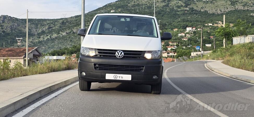Volkswagen - Transporter T5* 2+1*Servisiran*Registrovan*Klima*Navigacija*Alu police za alat...