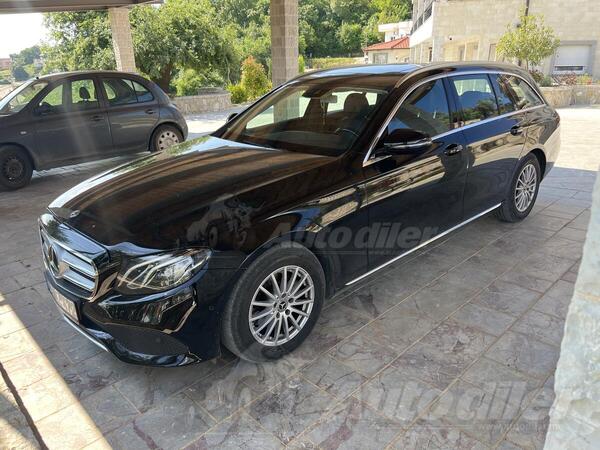 Mercedes Benz - 220 - E 220 d