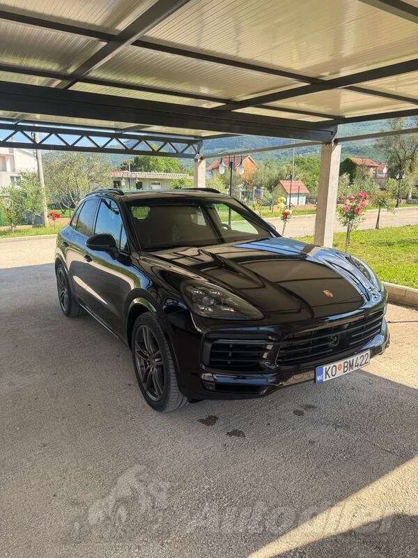 Porsche - Cayenne