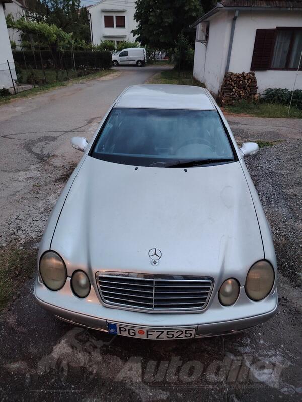 Mercedes Benz - CLK 200