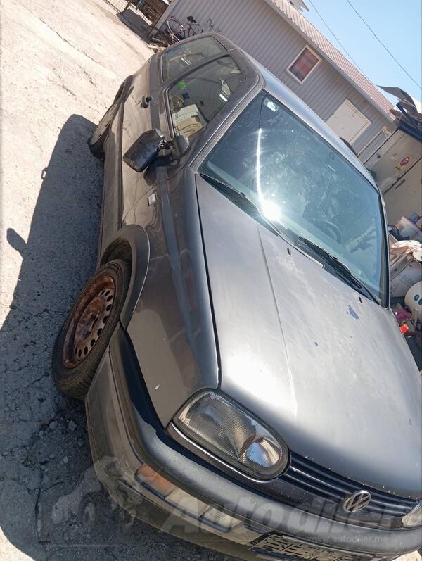 U djelovima Volkswagen - Golf 3 1.4