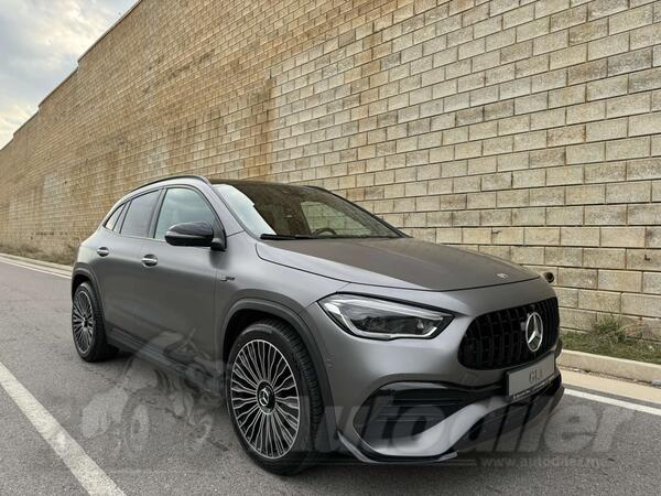 Mercedes Benz - GLA 45 AMG