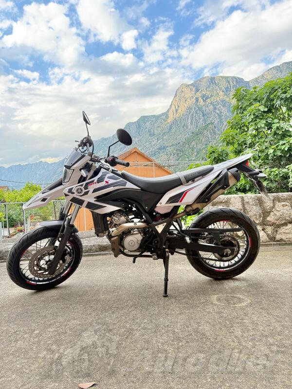 Yamaha - WR 125 X