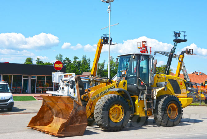 New Holland - W270B