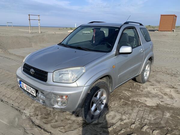 Toyota - RAV 4 - 2.0 Benzin