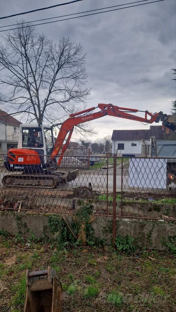Kubota - kx121-3 @