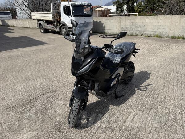 Honda - X ADV 750