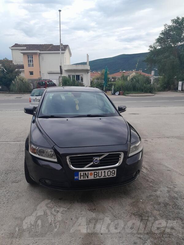 Volvo - S40 - 2 .0 D