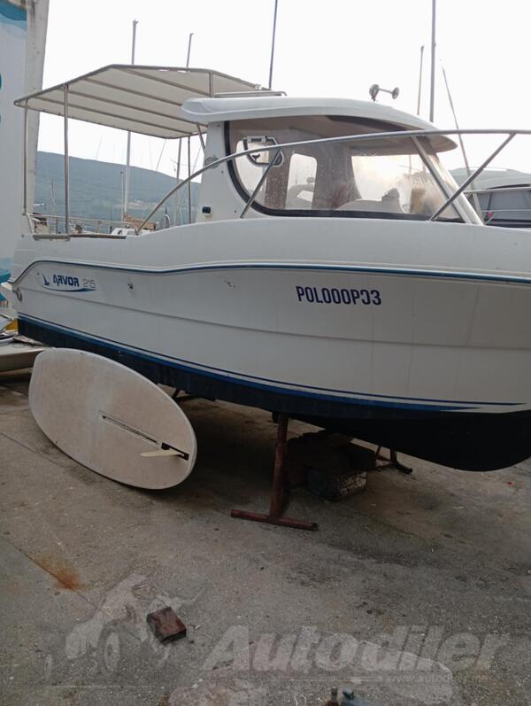 Arvor - 215