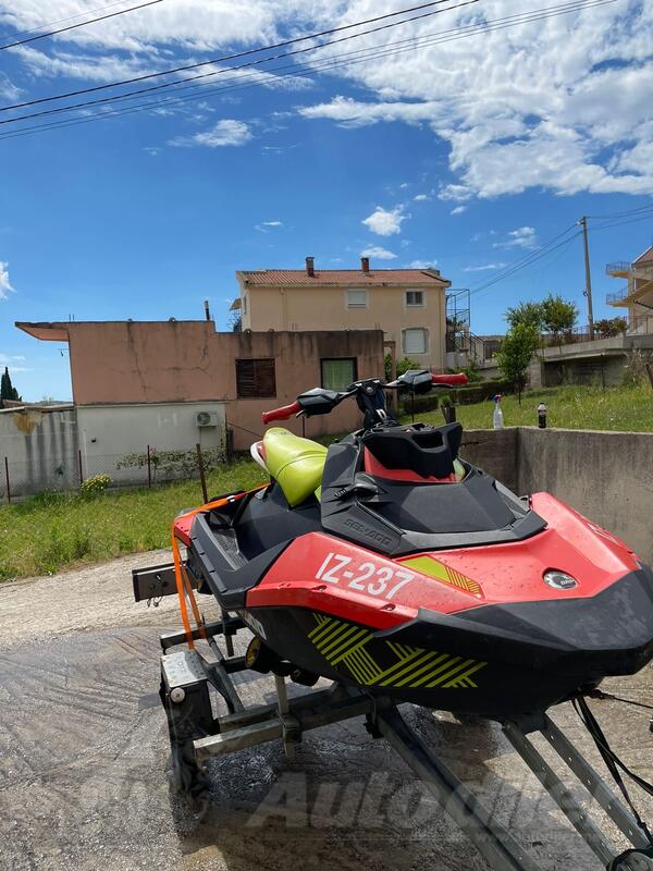 Sea-Doo - Sea doo SPark