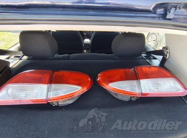 Oba stop svjetla za Seat - Leon    - 2003