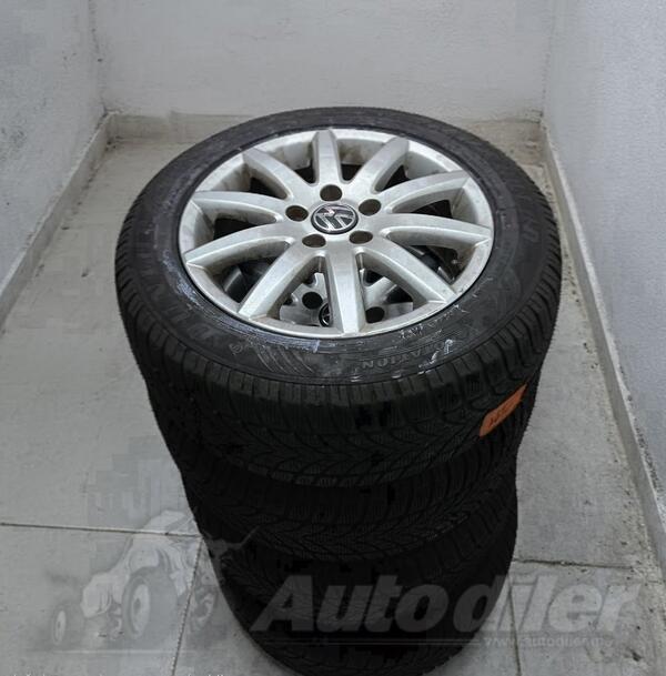 Fabričke felne i Dunlop gume