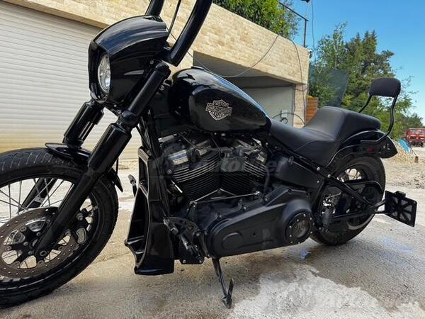 Harley-Davidson - street bob