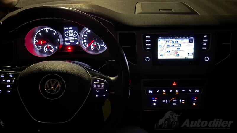 Volkswagen - Golf Sportsvan - 1.6 TDI Bluemotion