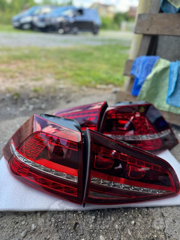 Oba stop svjetla za Volkswagen - Golf 7    - 2013, 2019