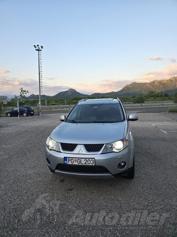 Mitsubishi - Outlander - 2.0 DI-D