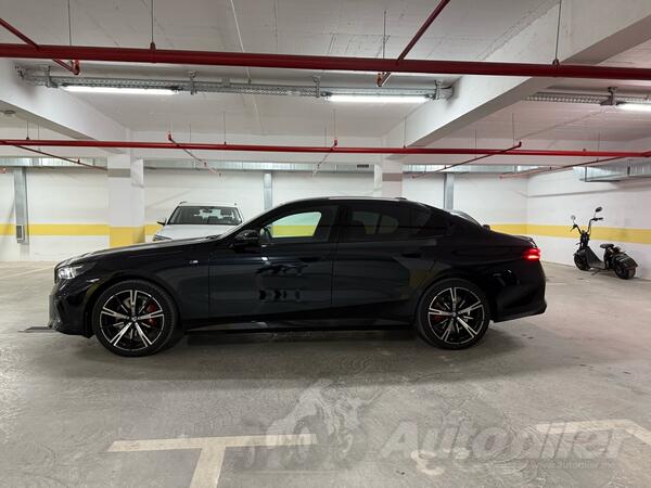 BMW - 520 - X Drive