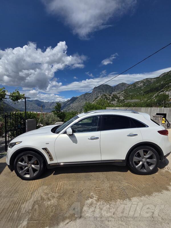 Infiniti - FX30 - FX30DS