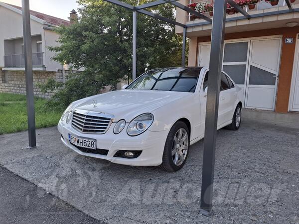 Mercedes Benz - E 200