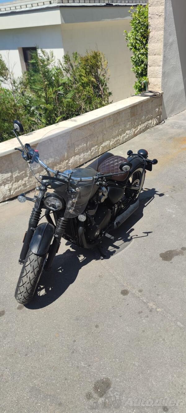 Triumph - Bonneville Bobber