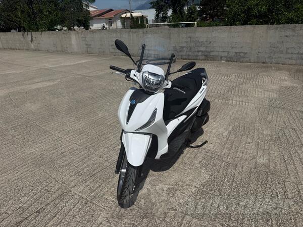 Piaggio - BEVERLY 400 HPE