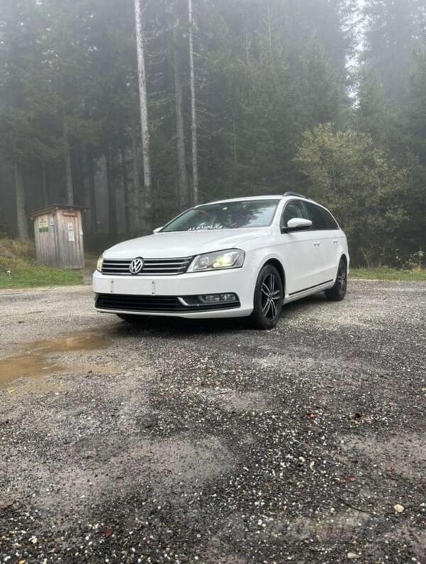 Volkswagen - Passat