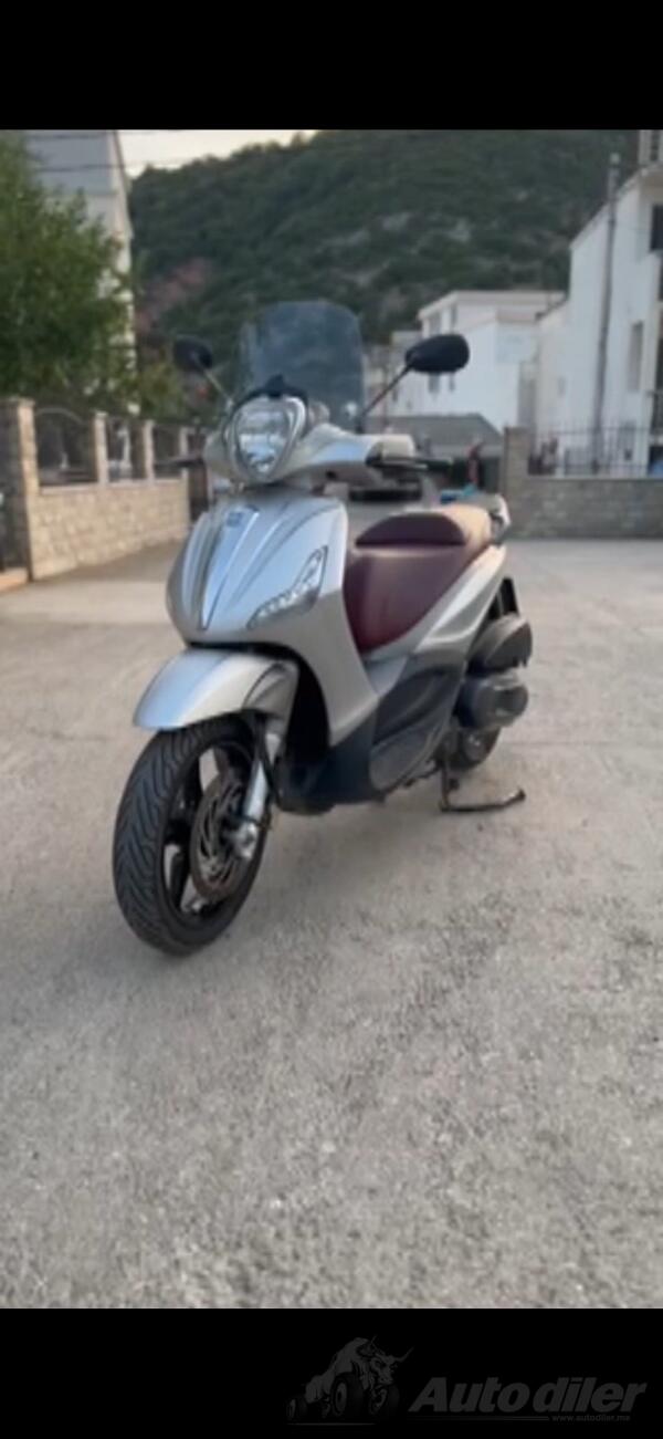 Piaggio - Beverly 350