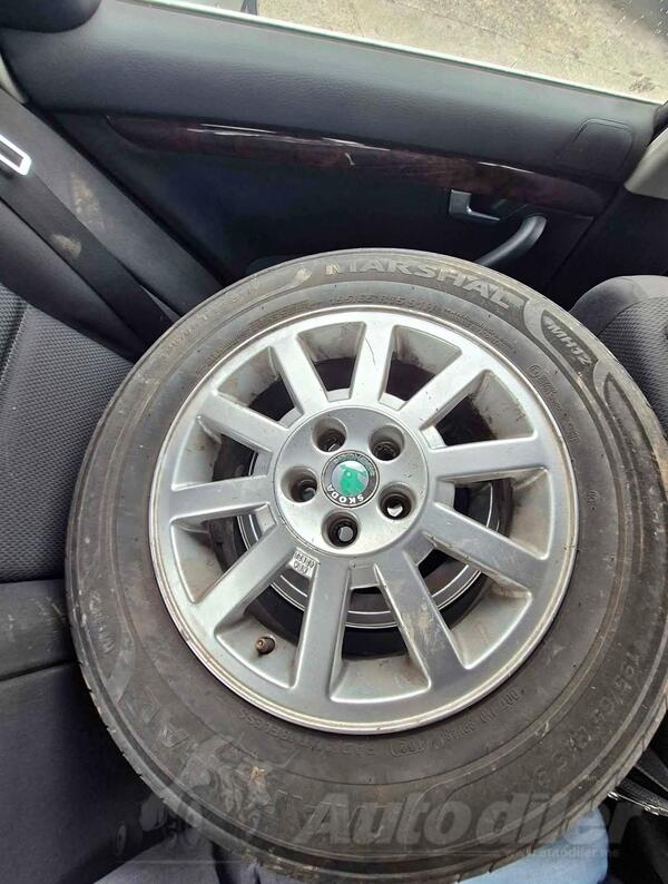 Fabričke felne i Marshal gume