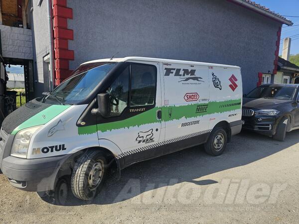 Ford - tranzit tourneo