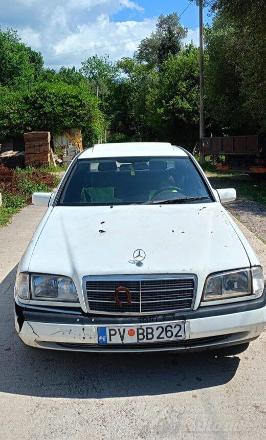 Mercedes Benz - 200 - 2.0