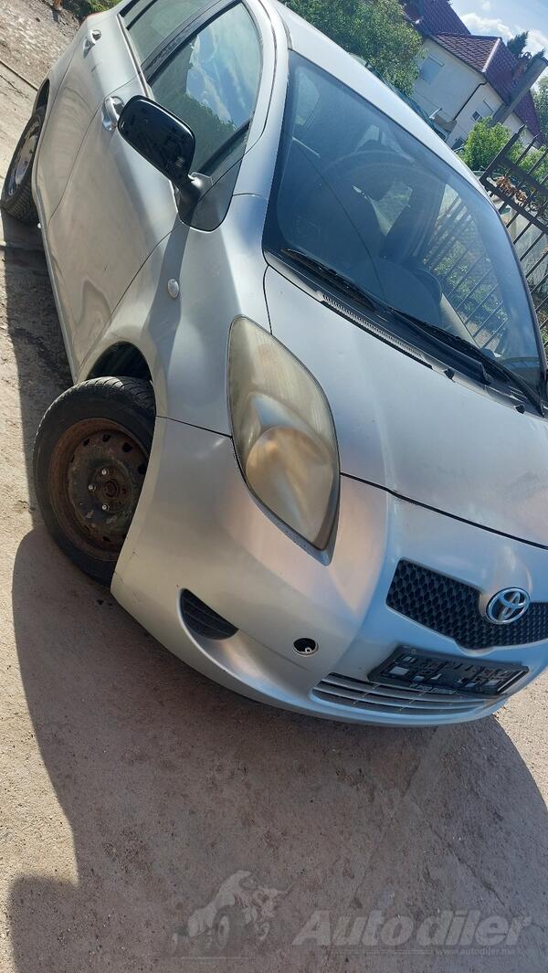 U djelovima Toyota - Yaris 1.3