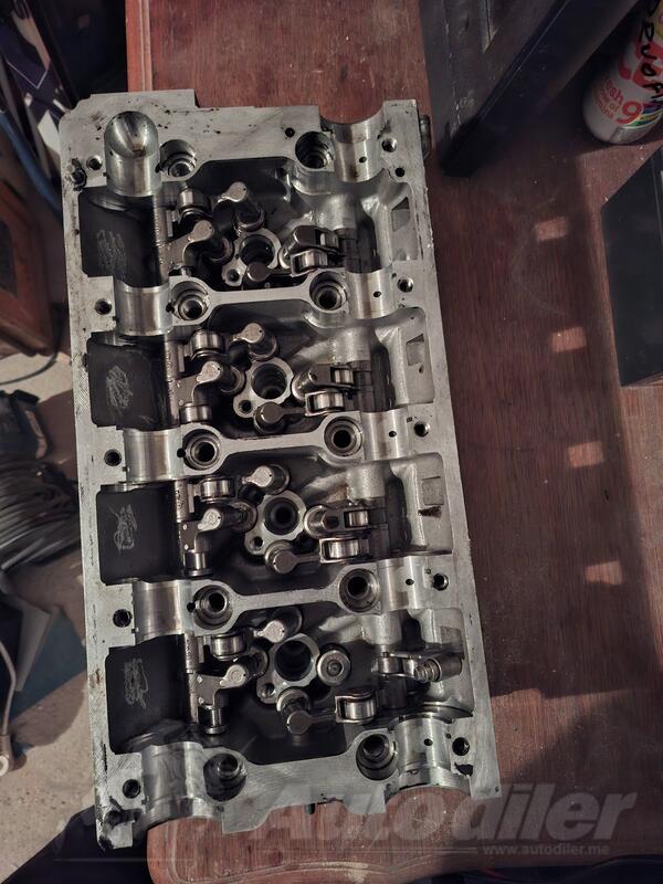 Glava motora za Volkswagen - Golf 5    - 2004-2008