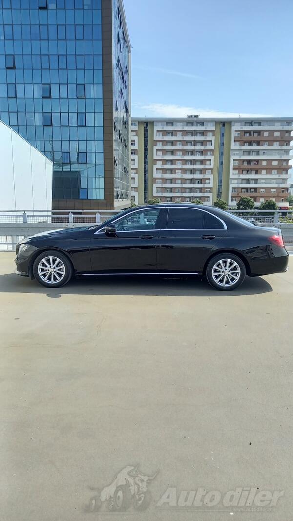 Mercedes Benz - E 220 - E220