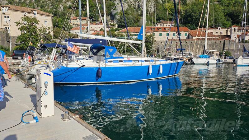 Elan - Athena 44