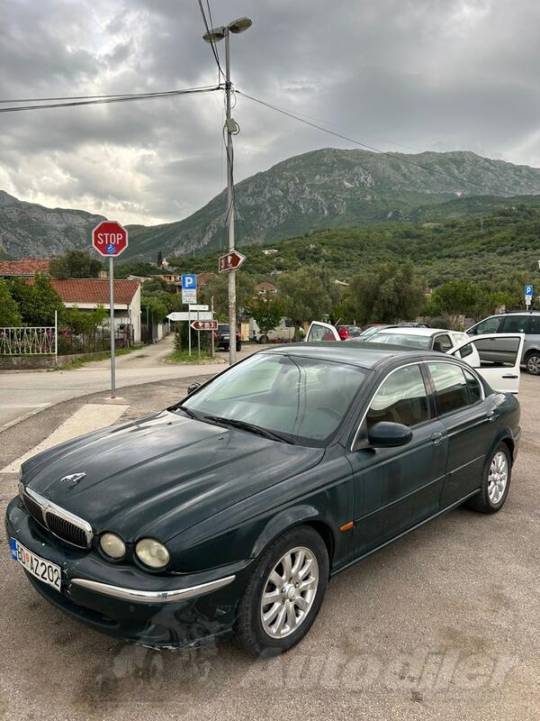 Jaguar - X-Type - 2.5 v6 benzin