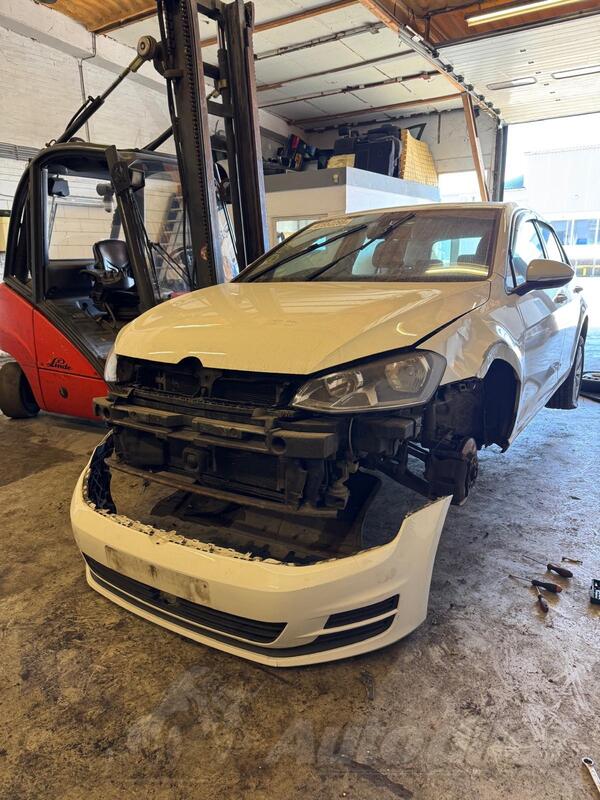 U djelovima Volkswagen - Golf 7 1.6tdi