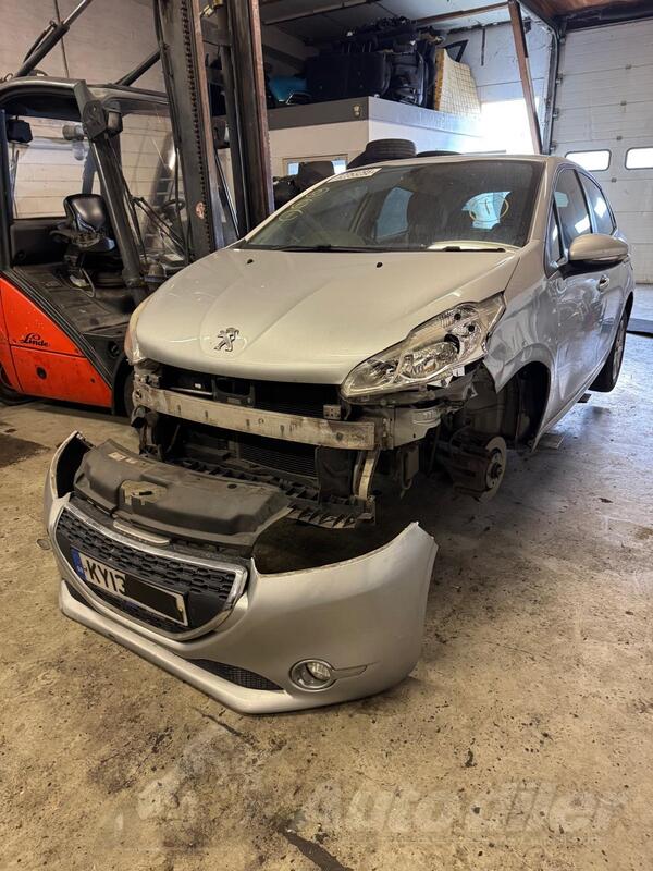 U djelovima Peugeot - 208 1.4hdi