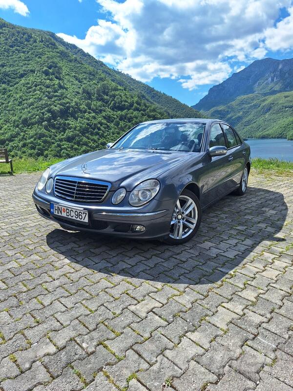 Mercedes Benz - E 220 - E220 cdi