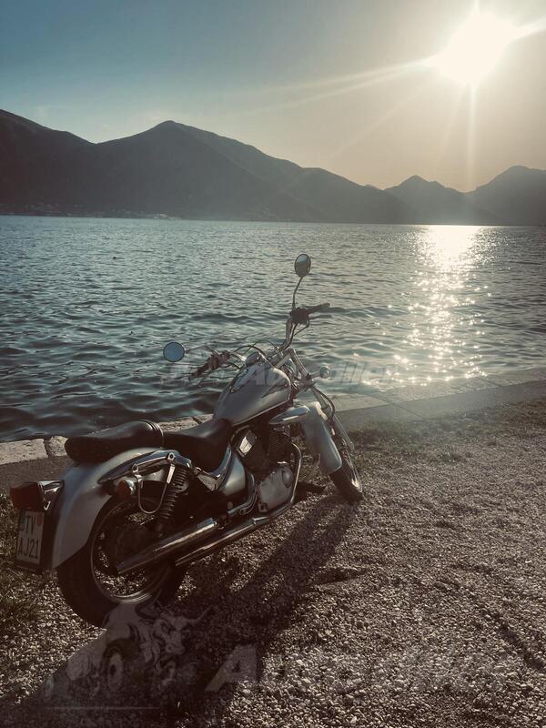 Suzuki - Intruder VL125 K2