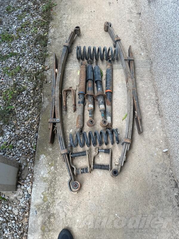 Djelovi za automobile - Prodaja djelova