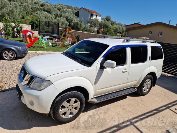 Nissan - Pathfinder - 2.5 140kw