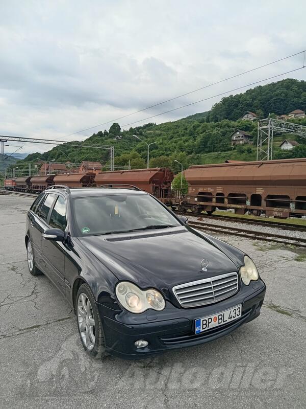 Mercedes Benz - 220 - 2.2cdi