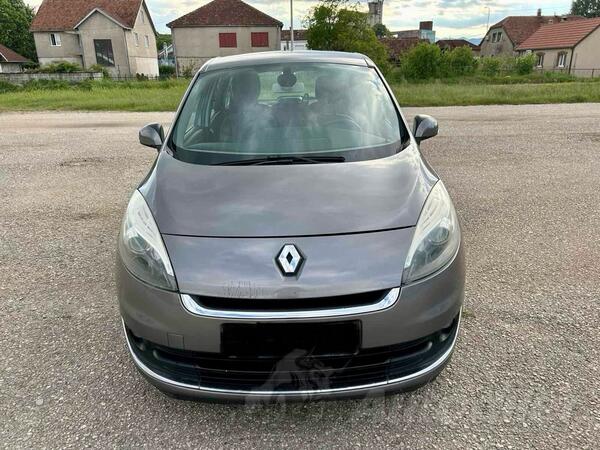 Renault - Grand Scenic