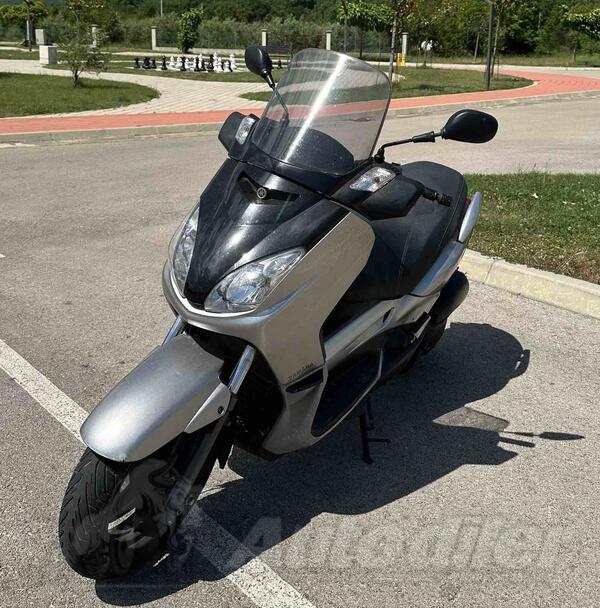 Yamaha - X max